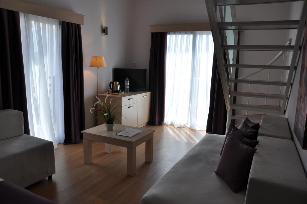 Manolya Hotel ลาปิโทส ภายนอก รูปภาพ